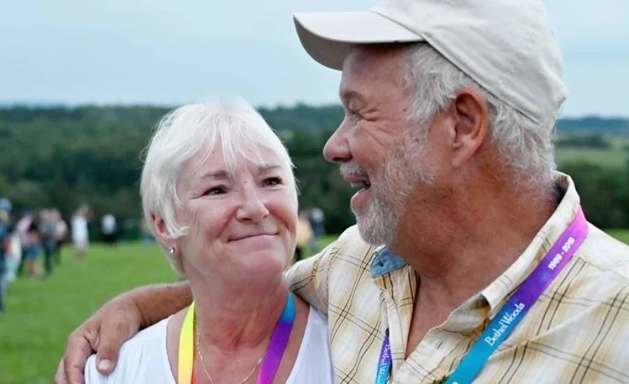 Meet The Iconic Couple from the Woodstock Album Co – Tymoff