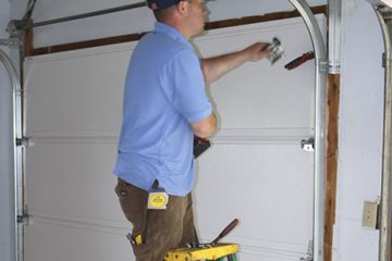 5 Signs Your Garage Door Needs Service in Prairieville