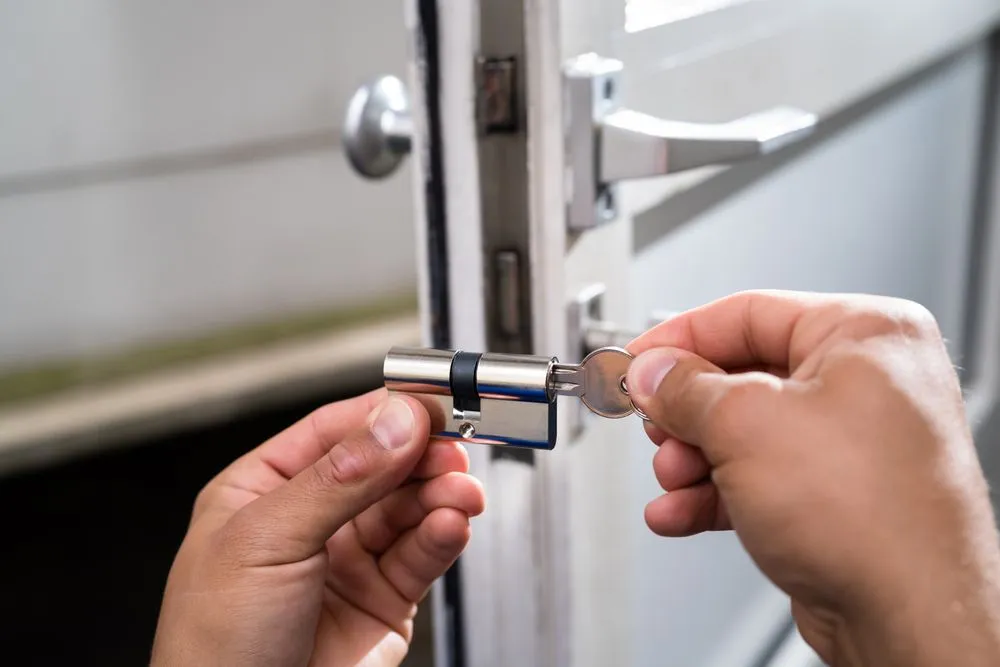 Why You Should Never Try DIY Solutions in an Emergency Lockout?