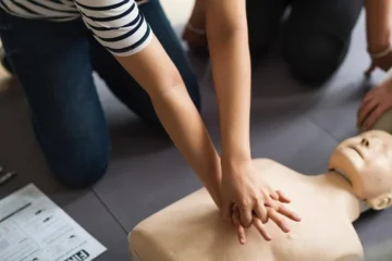 When to Use CPR vs BLS